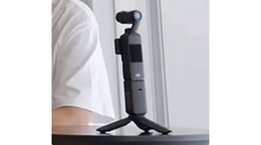DJI Osmo Pocket 4 with an extra display