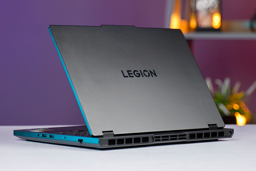 Lenovo Legion Pro 5i (2025) - Design